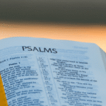 SALMO 121 EXPLICADO: SIGNIFICADO COMPLETO E PROTEÇÃO DIVINA